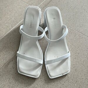 Jeffery Campbell Sandals. White size 6 USA